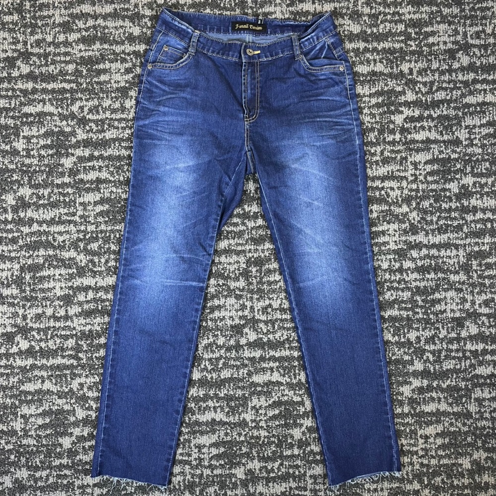 J-mail Denim Straight Leg Jeans Womens 30 Blue Raw Hem Whiskered Faded Stretch